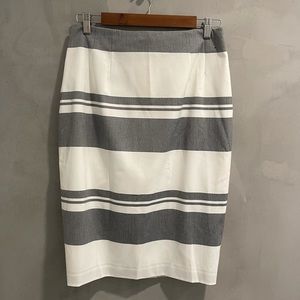 Amanda & Chelsea pencils  skirt